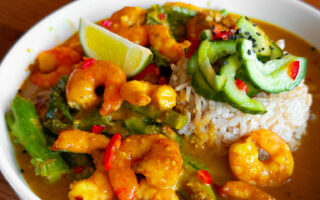 satay king prawn traybake with rice