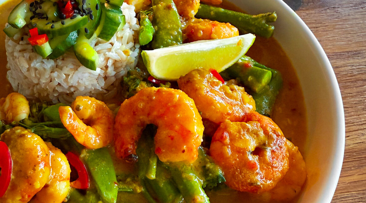 satay-king-prawn-traybake