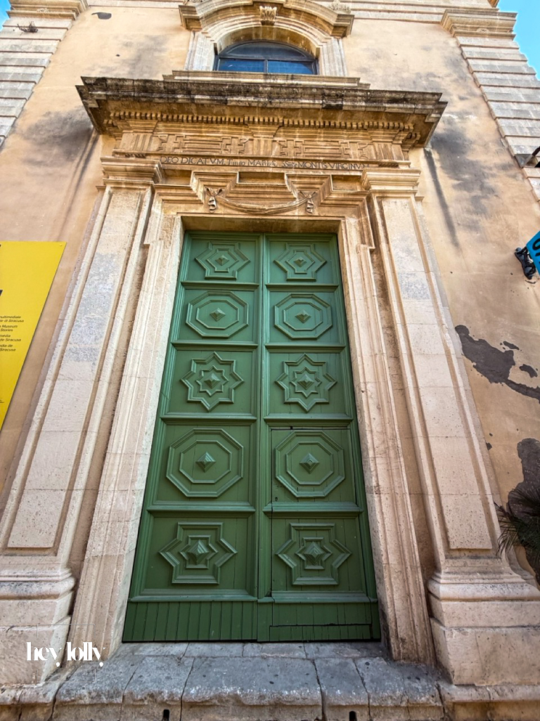 Narrow cobbled street in Ortigia