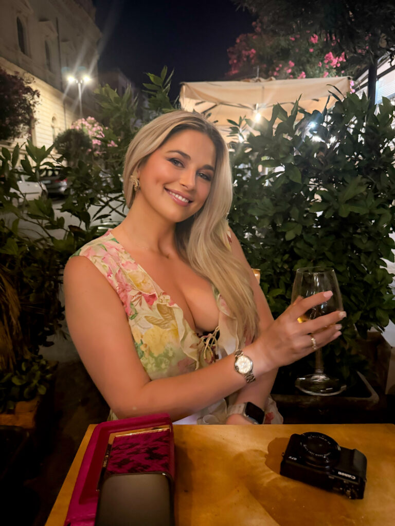 Candlelit courtyard  — where to eat in Ortigia