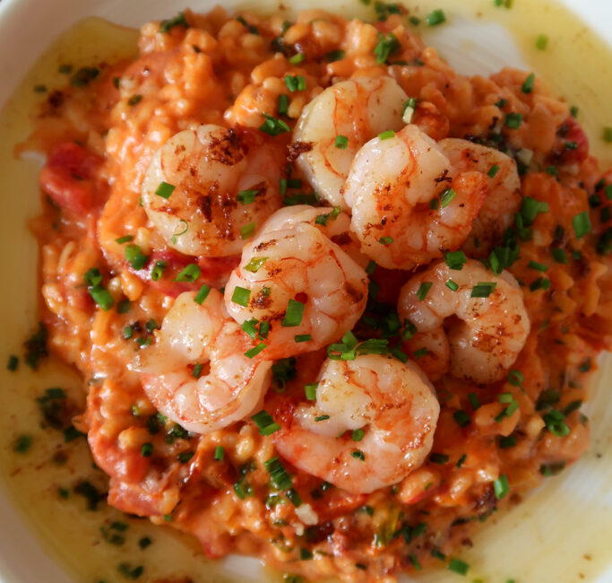 king-prawn-tomato-risotto-overhead-shot