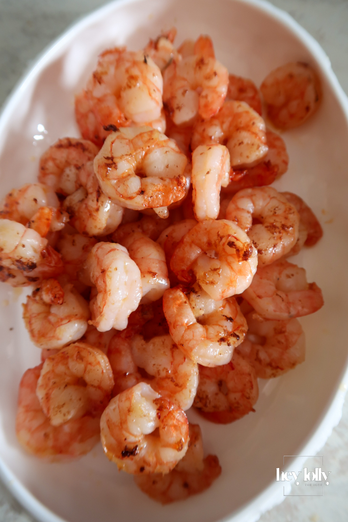 Close-up of king prawns for tomato risotto 