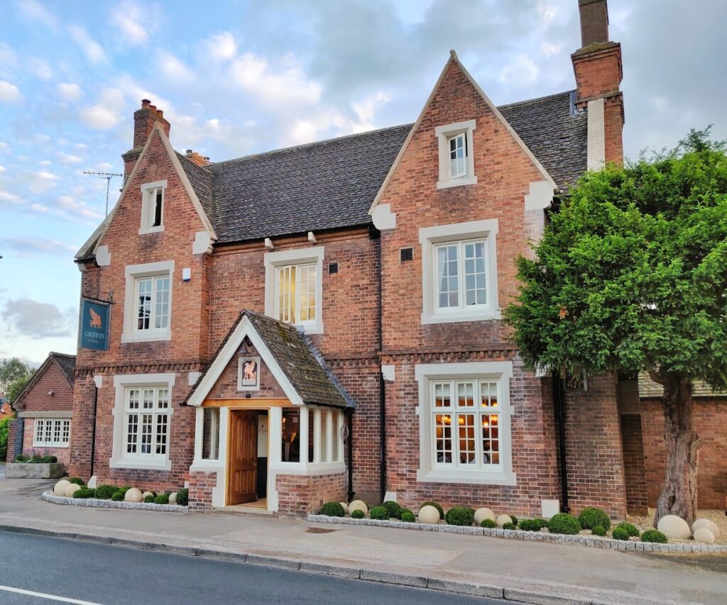 Front entrance of The Griffin Inn, Plumtree — Sunday lunch Nottingham village pub setting.