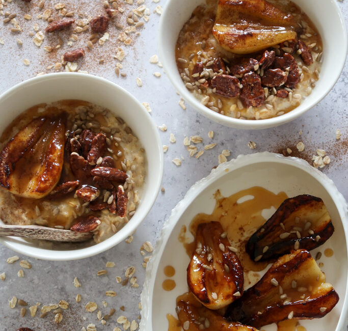 maple pear porridge in bowls